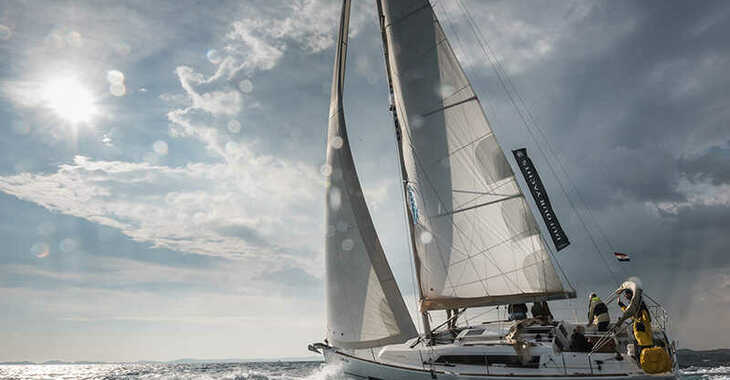 Rent a sailboat in Marina Mandalina - Dufour 382 GL