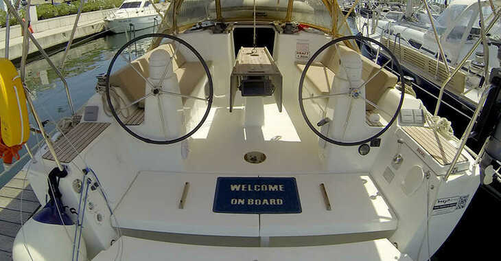 Rent a sailboat in Marina Mandalina - Dufour 335 GL