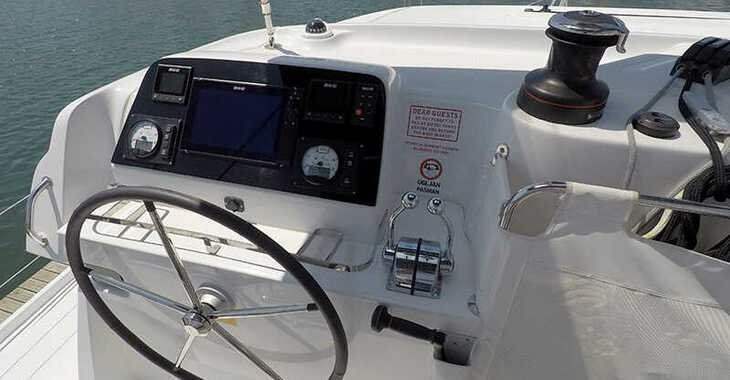 Alquilar catamarán en Marina Mandalina - Lagoon 42