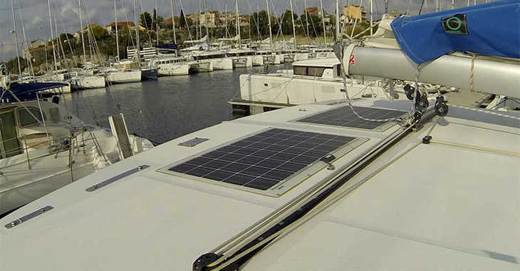 Rent a catamaran in Marina Mandalina - Leopard 38