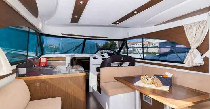 Chartern Sie motorboot in Marina Mandalina - Beneteau Antares 36