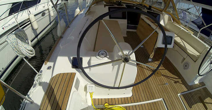 Rent a sailboat in Marina Mandalina - Dufour 382 GL