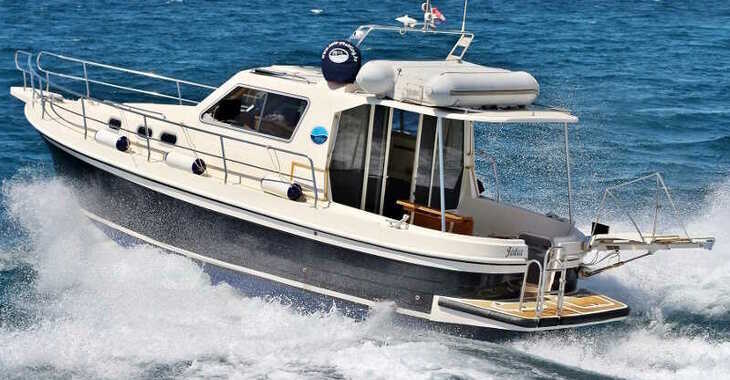 Rent a motorboat in Marina Sukosan (D-Marin Dalmacija) - ADRIA 1002V BT (14)