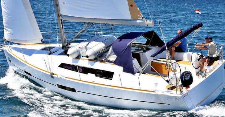Rent a sailboat in Marina Sukosan (D-Marin Dalmacija) - DUFOUR 382 BT