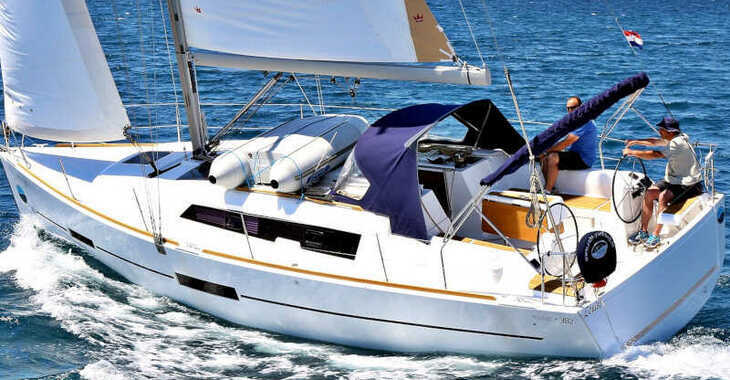 Rent a sailboat in Marina Sukosan (D-Marin Dalmacija) - DUFOUR 382 BT