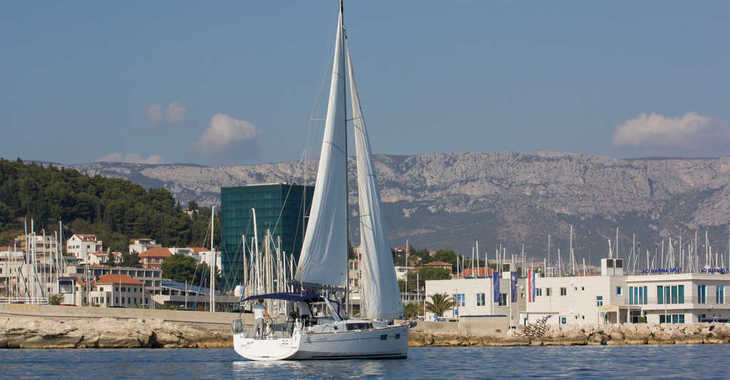 Rent a sailboat in Split (ACI Marina) - Beneteau Oceanis 35