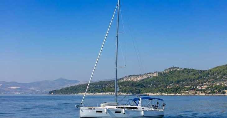 Rent a sailboat in Split (ACI Marina) - Beneteau Oceanis 38.1