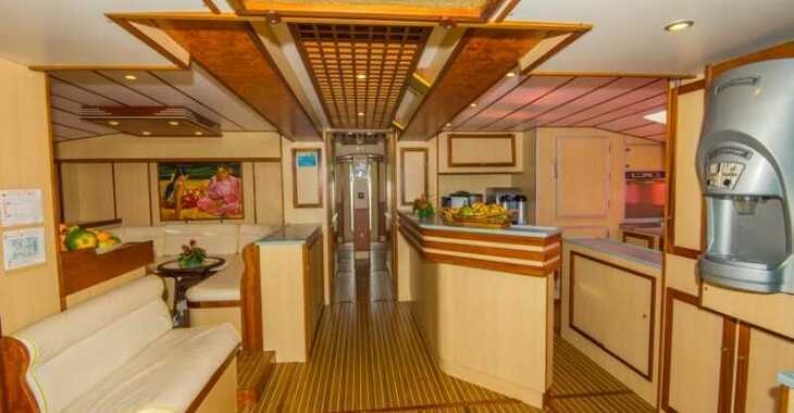 Rent a catamaran in Port of Mahe - Cocktail Creole 15-24m - Cabin Cruise Seychelles