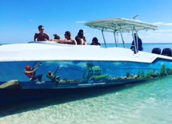 Louer bateau à moteur à Palm Cay Marina -  Performance 40