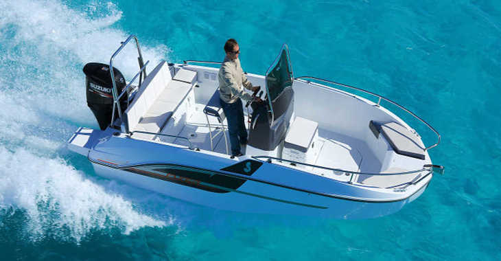 Rent a motorboat in Port Olimpic de Barcelona - Beneteau Flyer 5.5