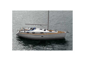 Rent a sailboat in Lefkas Nidri - Bavaria Cruiser 37 (2Cab)