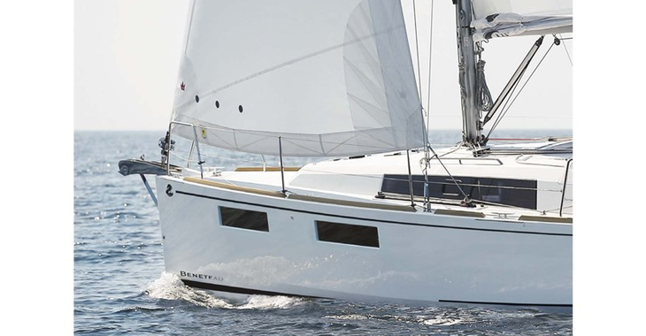 Rent a sailboat in Nidri Marine - Oceanis 35.1