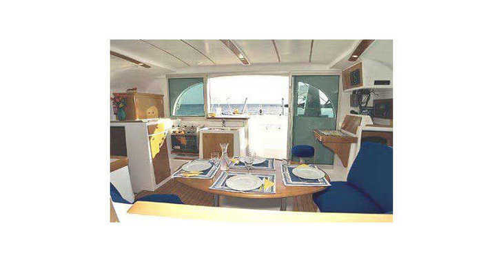 Rent a catamaran in Marina di Portorosa - Lagoon 380(12)