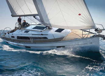 Chartern Sie segelboot in Marina di Portorosa - Bavaria Cruiser 37