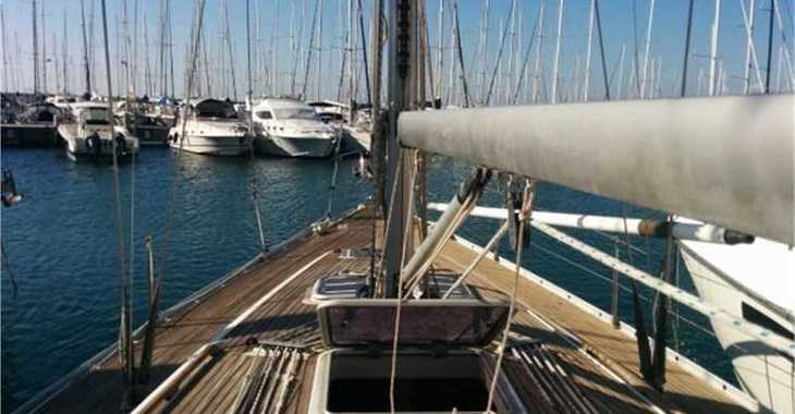 Rent a sailboat in Punta Ala - Grand Soleil 43 (3Cab)