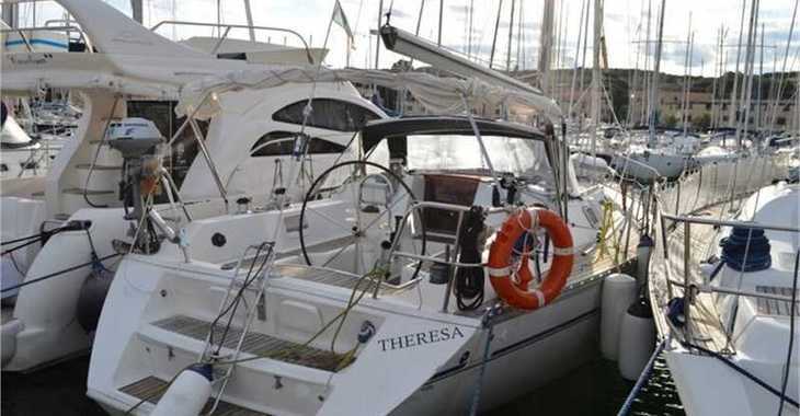 Rent a sailboat in Punta Ala - Sun Odyssey 42 (3Cab)