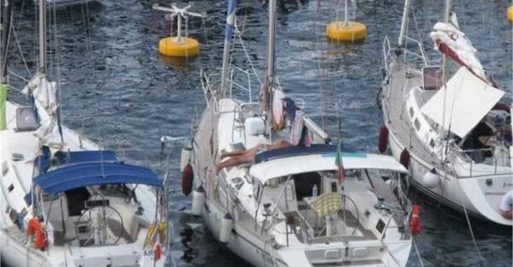 Rent a sailboat in Punta Ala - Sun Odyssey 42 (3Cab)