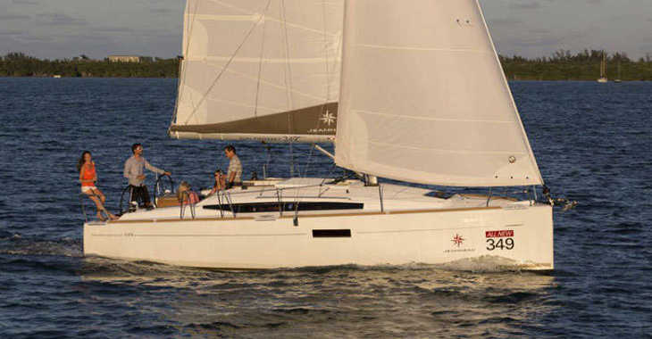 Rent a sailboat in Punta Ala - Sun Odyssey 349 (3Cab)