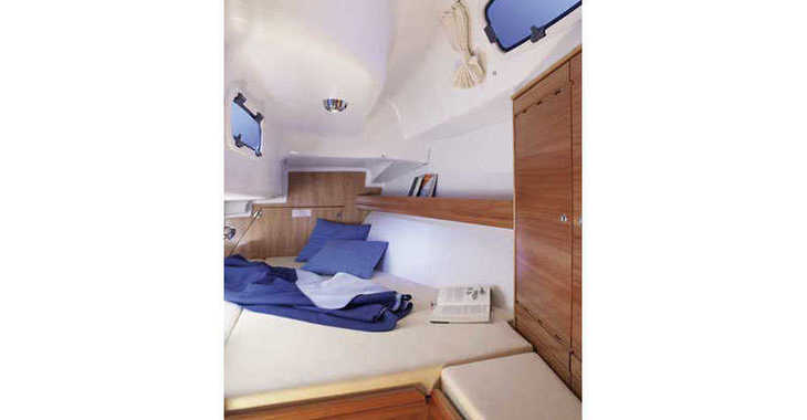 Louer voilier à Marina Izola - Bavaria 33 Cruiser (2Cab)