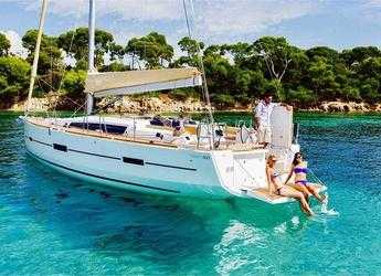 Rent a sailboat in Contra Muelle Mollet - Dufour 460 Grand Large (3Cab)