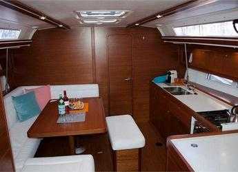 Rent a sailboat in Contra Muelle Mollet - Dufour 450 Grand Large (4Cab)