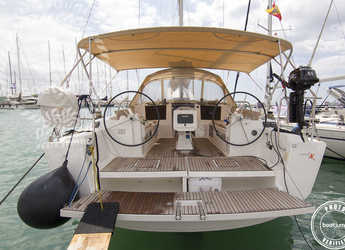 Rent a sailboat in Contra Muelle Mollet - Dufour 410 Grand Large (3Cab)