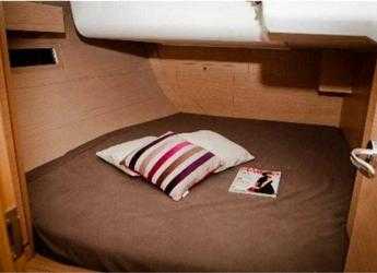 Rent a sailboat in Contra Muelle Mollet - Dufour 410 Grand Large (3Cab)