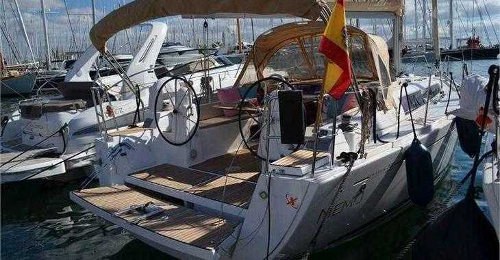 Rent a sailboat in Contra Muelle Mollet - Dufour 335 Grand Large (2Cab)