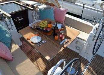 Rent a sailboat in Contra Muelle Mollet - Dufour 335 Grand Large (2Cab)