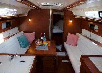 Rent a sailboat in Contra Muelle Mollet - Dufour 335 Grand Large (2Cab)