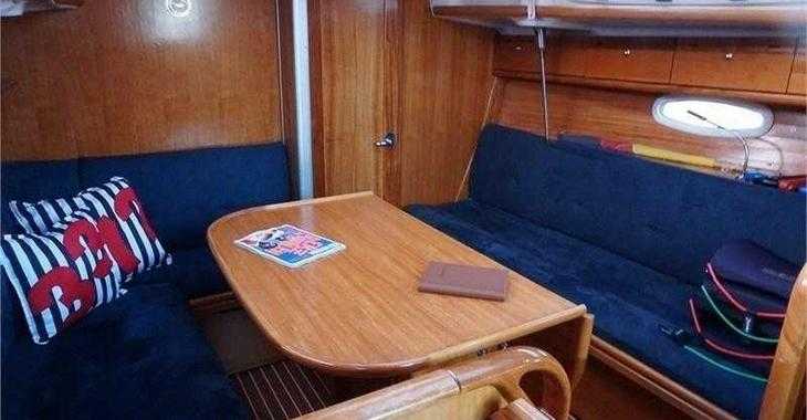 Rent a sailboat in Lemmer - Bavaria 34 Cruiser (2Cab)