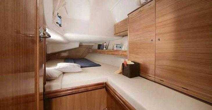 Rent a sailboat in Naviera Balear - Bavaria 40 Cruiser (3Cab)