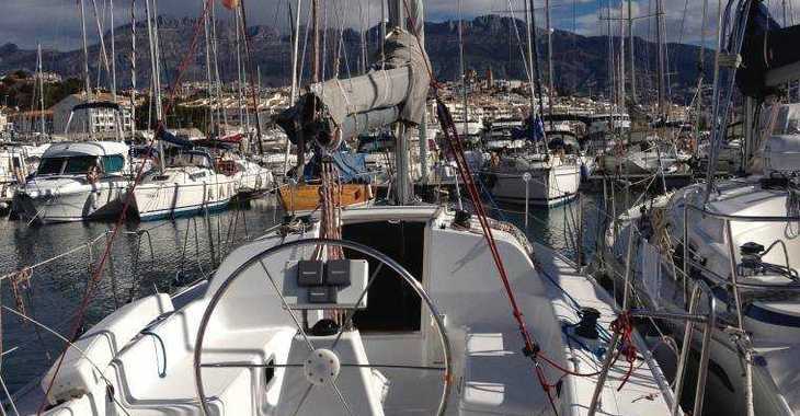 Rent a sailboat in Club Nautico de Altea  - Tucana Sail 28