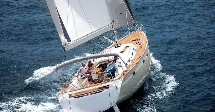Rent a sailboat in Port Olimpic de Barcelona - Bavaria 45 cruiser