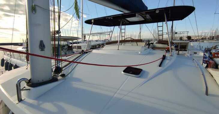 Rent a catamaran in Alimos Marina - Lagoon 440