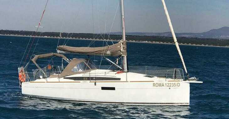 Rent a sailboat in Marina di Nettuno - Sun Odyssey 349