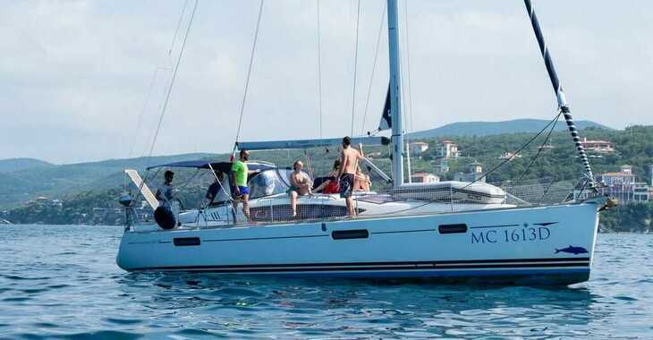 Rent a sailboat in Marina Cala de Medici - Sun Odyssey 42 DS