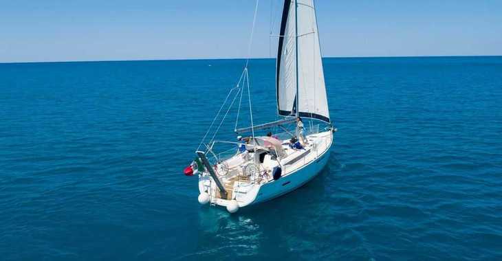 Rent a sailboat in Marina Cala de Medici - Sun Odyssey 439 