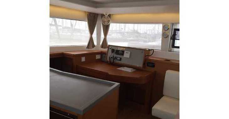 Chartern Sie katamaran in Alimos Marina - Lagoon 450 F