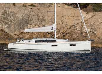 Rent a sailboat in Nidri Marine - Oceanis 38.1