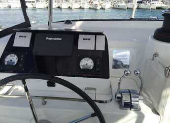 Rent a catamaran in Alimos Marina - Lagoon 42