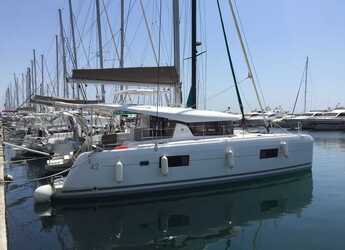Rent a catamaran in Alimos Marina - Lagoon 42