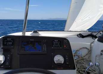 Rent a catamaran in Alimos Marina - Lagoon 42