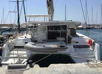Rent a catamaran in Alimos Marina - Lagoon 42