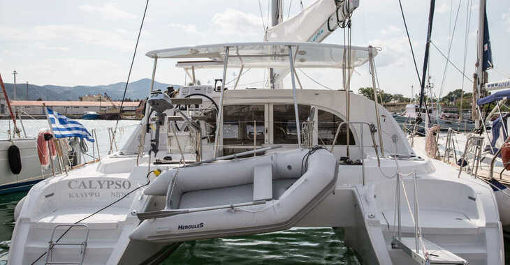 Rent a catamaran in Volos - Lagoon 380