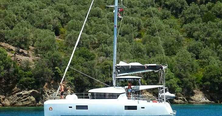 Louer catamaran à Volos - Lagoon 42