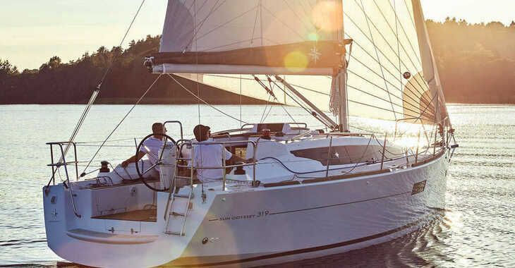 Rent a sailboat in Volos - Sun Odyssey 319