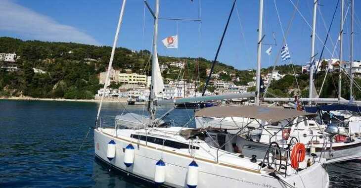Rent a sailboat in Volos - Sun Odyssey 349