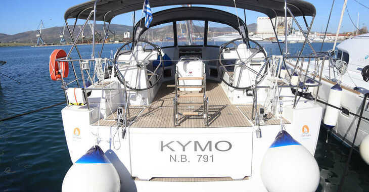 Rent a sailboat in Volos - Jeanneau 54