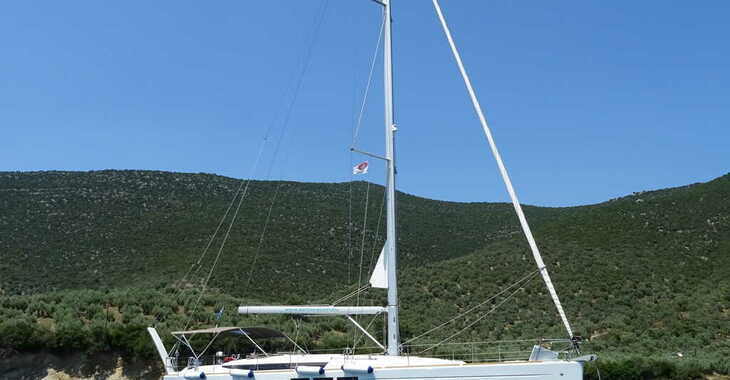 Alquilar velero en Volos - Sun Odyssey 519
